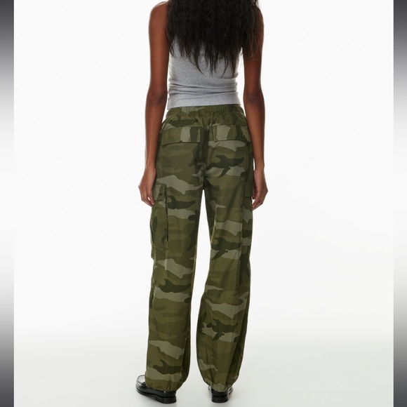 TNA Squad Pocket Parachute Pant - Picture 4 of 9